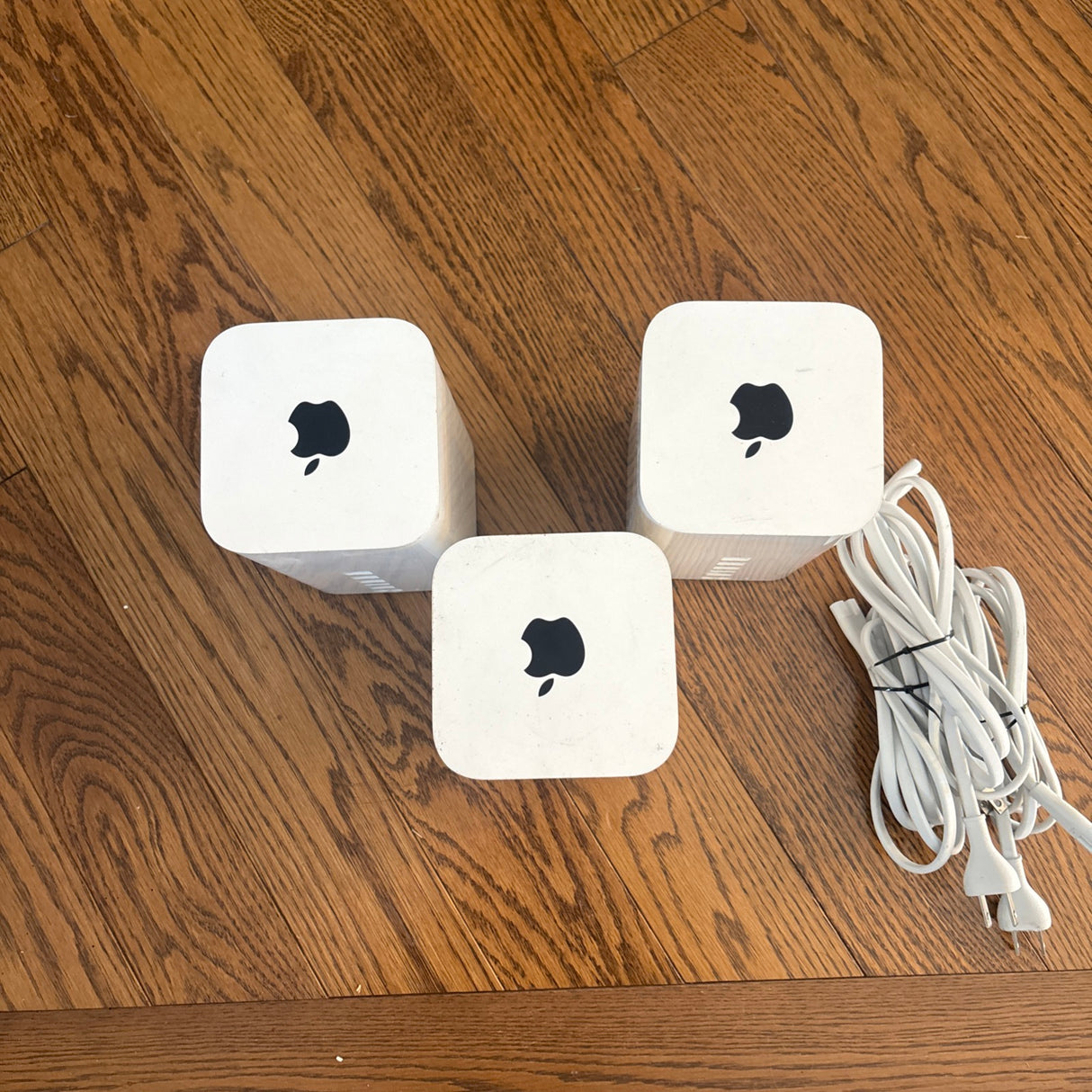 Lot Of 3 Apple AirPort Extreme 6th gen A1521 EMC 2703 WiFi Router 802.11ac for Macbooks and iMacs